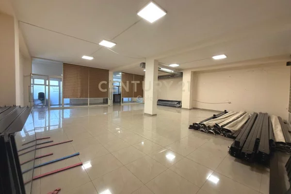 JEPET ME QIRA AMBIENT KOMERCIAL MULTIFUNKSIONAL PRANE CASA ITALIA!