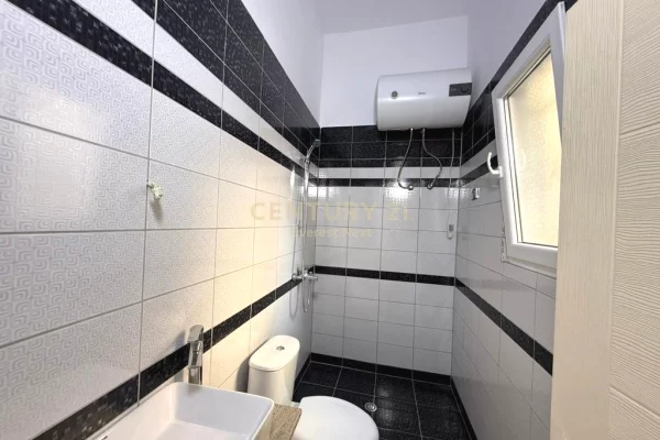Shtepi me qera Apartament ne Tirane, 2+1, Mobilimi E mobiluar, Pagesa 750  Euro.