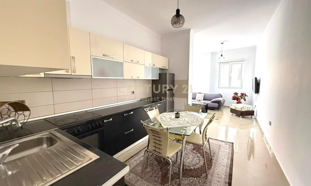 Shtepi me qera Apartament ne Tirane, 2+1, Mobilimi E mobiluar, Pagesa 750  Euro.