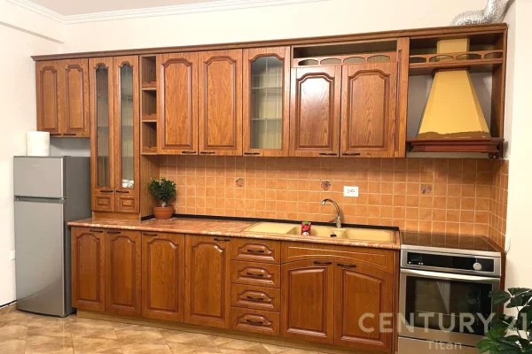 Shtepi ne shitje Apartament ne Tirane, 1+1, Mobilimi E mobiluar, Pagesa 140,000  Euro.