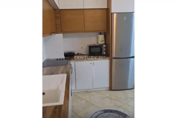 Shtepi ne shitje Apartament ne Tirane, 2+1, Mobilimi E mobiluar, Pagesa 145,000  Euro.