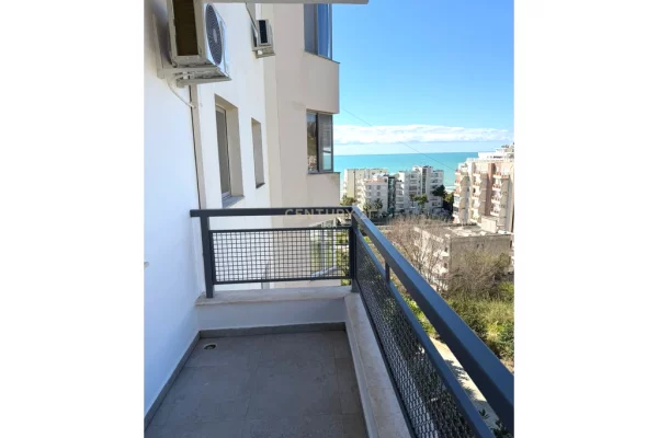 Shtepi ne shitje Apartament ne Durres, 2+1, Mobilimi E mobiluar, Pagesa 118,000  Euro.