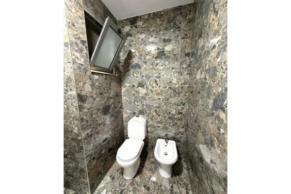 Shtepi ne shitje Apartament ne Durres, 2+1, Mobilimi E mobiluar, Pagesa 118,000  Euro.