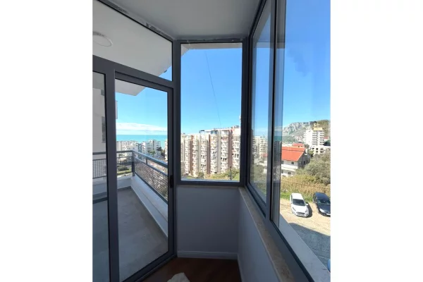 Shtepi ne shitje Apartament ne Durres, 2+1, Mobilimi E mobiluar, Pagesa 118,000  Euro.