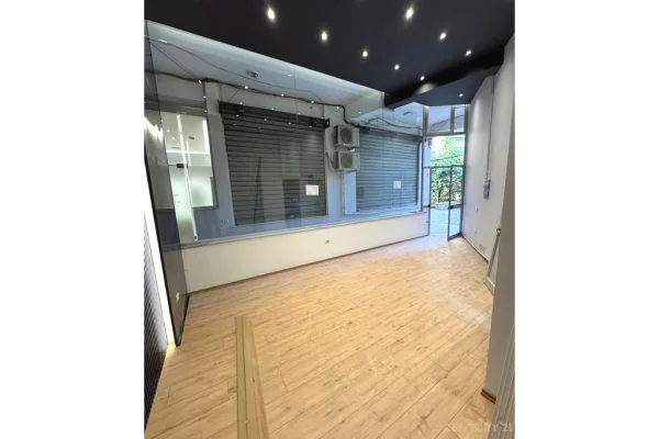 JEPET DYQAN PER QIRA TE RRUGA E BARRIKADAVE !