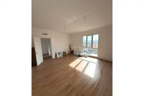 Apartament 1+1 per shitje ne Paskuqan