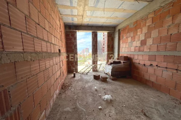 Shtepi ne shitje Apartament ne Tirane, 1+1, Mobilimi Bosh, pa mobiluar, Pagesa 160,300  Euro.