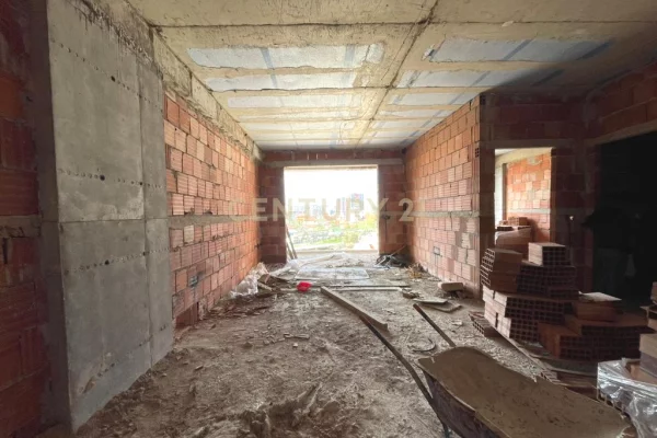 Shtepi ne shitje Apartament ne Tirane, 1+1, Mobilimi Bosh, pa mobiluar, Pagesa 160,300  Euro.