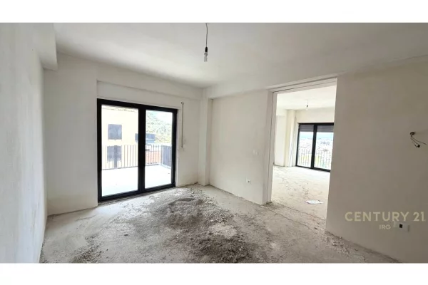 Apartment for sale in Tirana 2+1, Emty