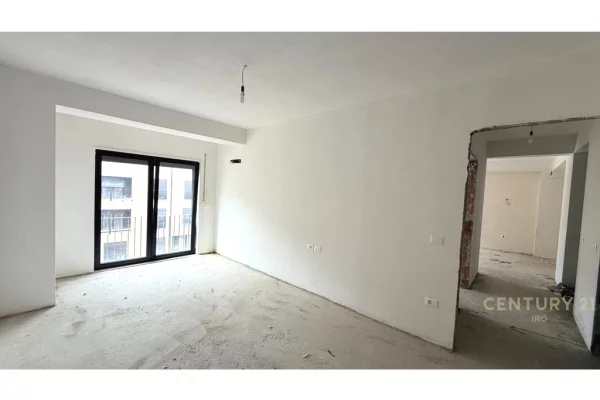 Apartment for sale in Tirana 2+1, Emty