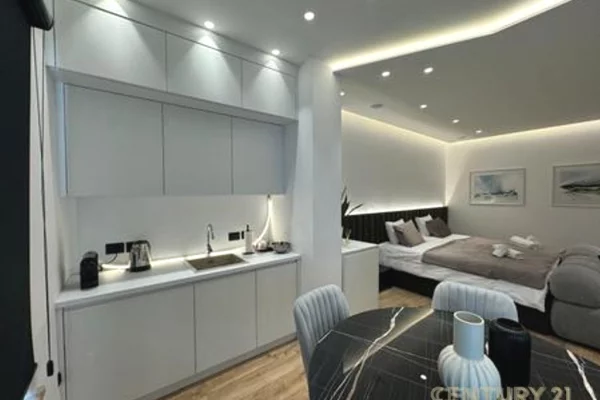 Shtepi ne shitje Apartament ne Tirane, Garsoniere, Mobilimi E mobiluar, Pagesa 180,000  Euro.