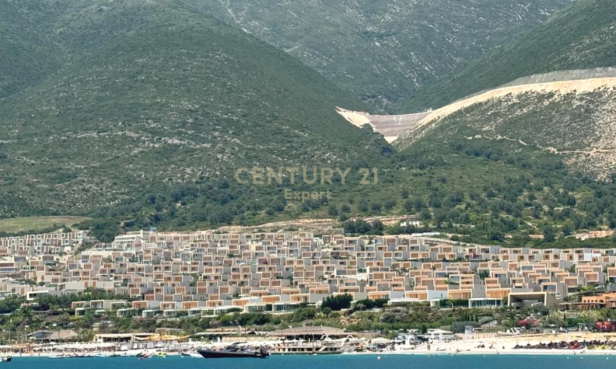 Luxury villas for sale in Vlora 3+1, Emty