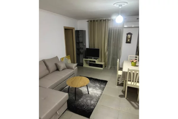 Shtepi me qera 2+1 ne Tirane - 550 Euro
