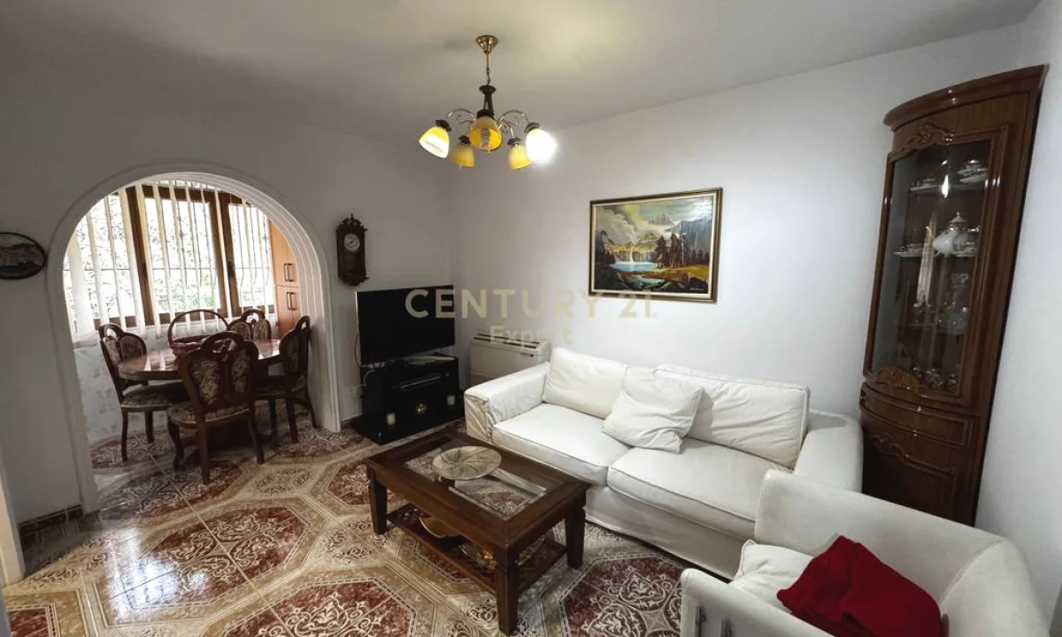 Shtepi me qera Apartament ne Tirane, 2+1, Mobilimi E mobiluar, Pagesa 550  Euro.