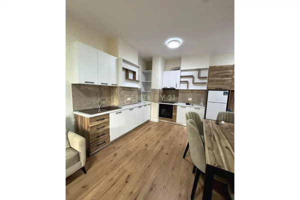 Appartamento in affitto a Tirana 1+1, Arredato