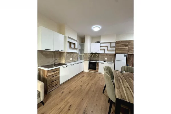 Appartamento in affitto a Tirana 1+1, Arredato