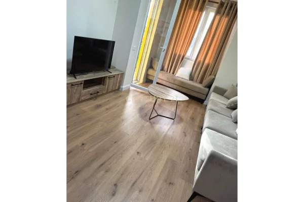 Appartamento in affitto a Tirana 1+1, Arredato