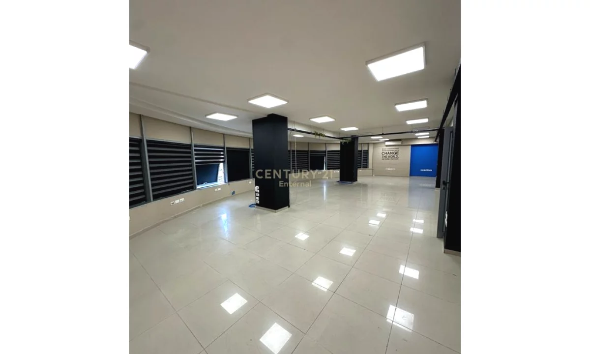 Kompleksi Halili - Jepet Me Qera 300m2 Ambjent Komercial