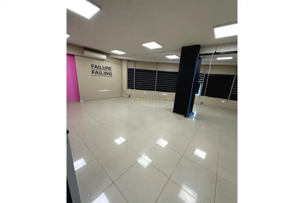 Kompleksi Halili - Jepet Me Qera 300m2 Ambjent Komercial