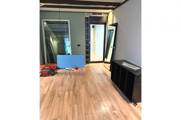 Zyre Me Qira ne Liqeni i Thate, Tirane - 1100Euro | 170 m2