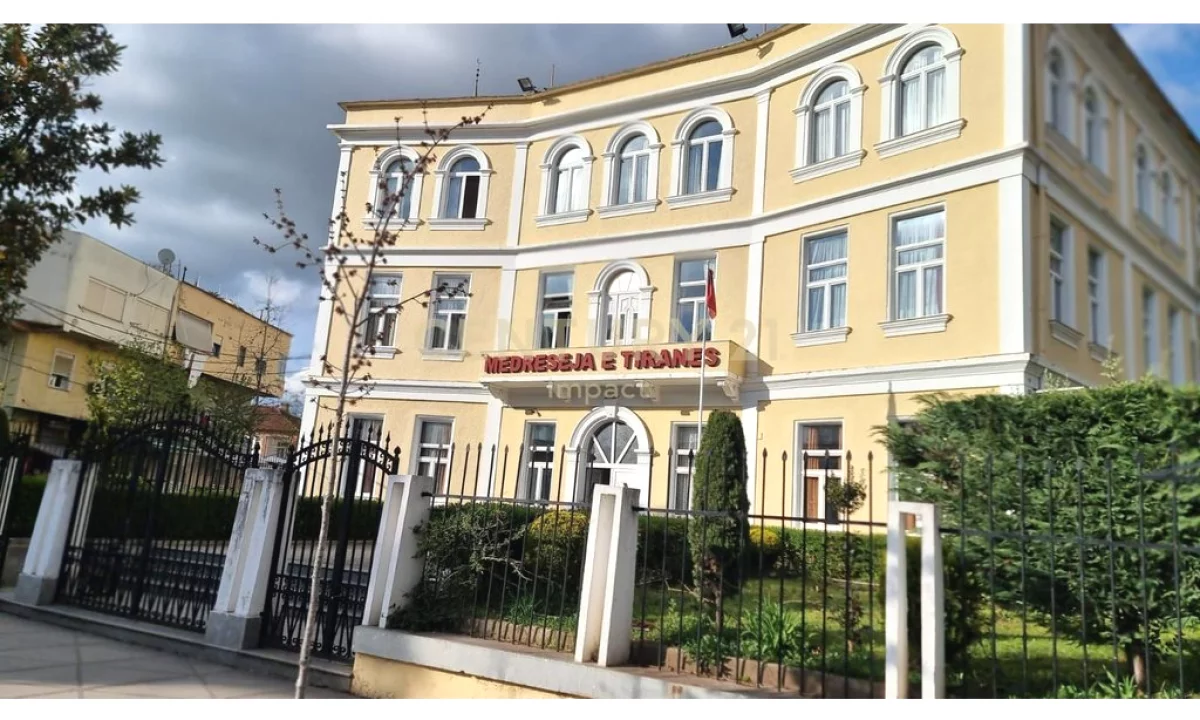 Shtepi me qera Apartament ne Tirane, 1+1, Mobilimi E mobiluar, Pagesa 450  Euro.