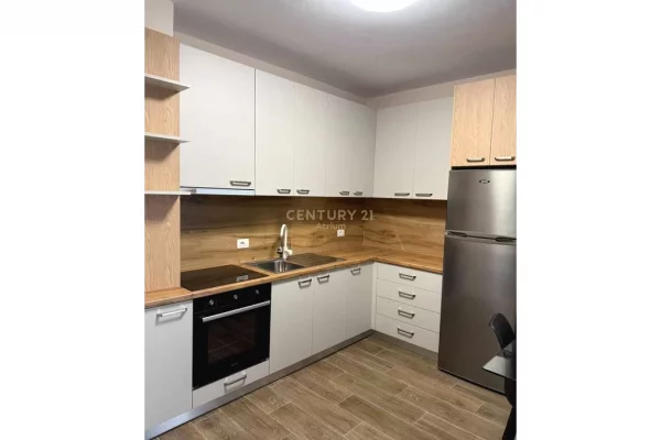 Shtepi me qera Apartament ne Tirane, 2+1, Mobilimi E mobiluar, Pagesa 650  Euro.