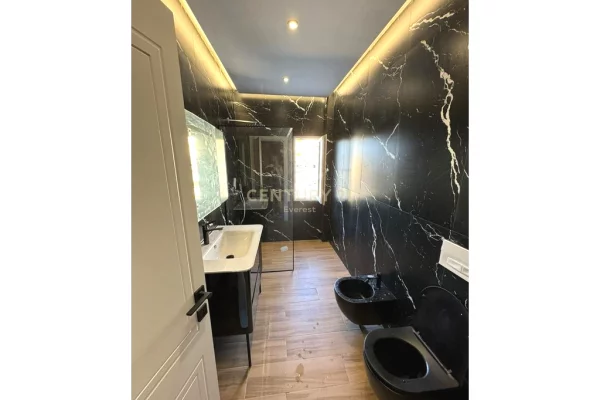 Shtepi me qera Apartament ne Tirane, 1+1, Mobilimi E mobiluar, Pagesa 700  Euro.