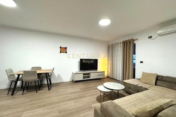 Shtepi me qera Apartament ne Tirane, 2+1, Mobilimi E mobiluar, Pagesa 1,000  Euro.