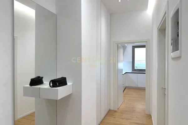Shtepi me qera Apartament ne Tirane, 2+1, Mobilimi E mobiluar, Pagesa 950  Euro.
