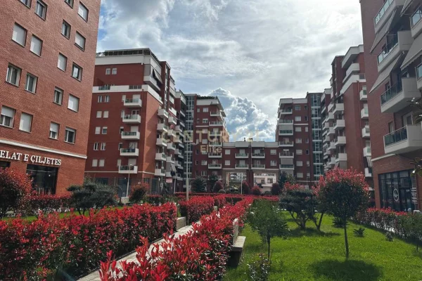 Shtepi ne shitje Apartament ne Tirane, 2+1, Mobilimi E mobiluar, Pagesa 320,000  Euro.