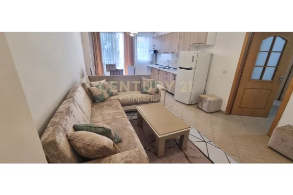 Shtepi me qera Apartament ne Tirane, 2+1, Mobilimi E mobiluar, Pagesa 500  Euro.