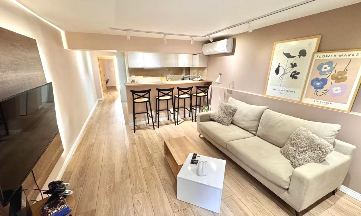 Shtepi me qera Apartament ne Tirane, 2+1, Mobilimi E mobiluar, Pagesa 670  Euro.