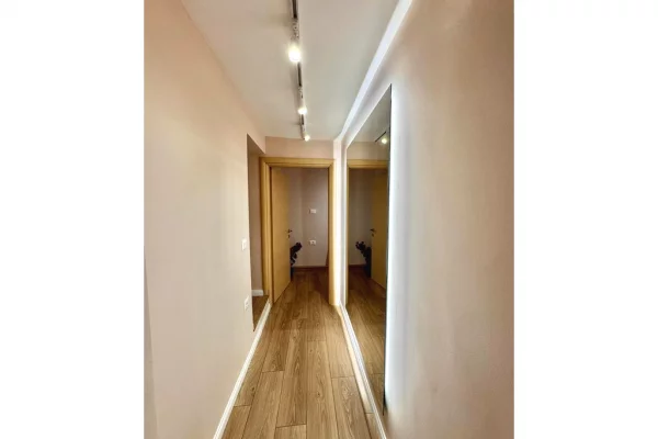 Shtepi me qera Apartament ne Tirane, 2+1, Mobilimi E mobiluar, Pagesa 670  Euro.