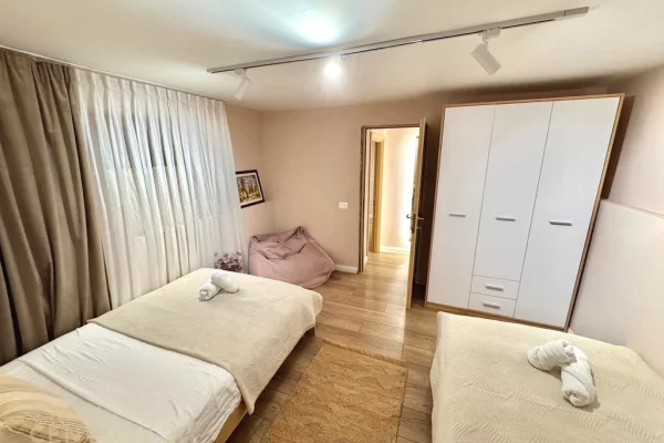 Shtepi me qera Apartament ne Tirane, 2+1, Mobilimi E mobiluar, Pagesa 670  Euro.