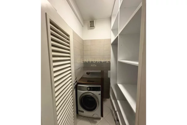 Shtepi me qera Apartament ne Tirane, 2+1, Mobilimi E mobiluar, Pagesa 700  Euro.