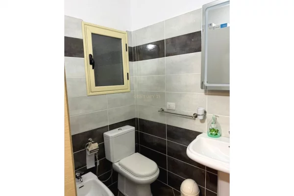 Shtepi me qera Apartament ne Vlore, 1+1, Mobilimi E mobiluar, Pagesa 500  Euro.