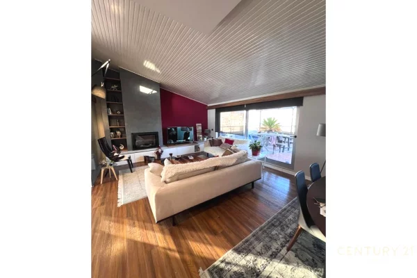 Shtepi me qera Apartament ne Tirane, 3+1, Mobilimi E mobiluar, Pagesa 2,500  Euro.