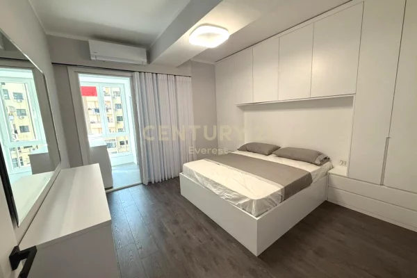 Shtepi me qera Apartament ne Tirane, 2+1, Mobilimi E mobiluar, Pagesa 900  Euro.