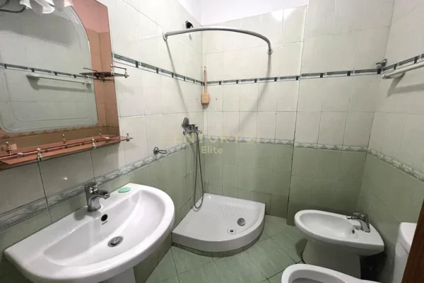 Shtepi me qera Apartament ne Tirane, 1+1, Mobilimi E mobiluar, Pagesa 450  Euro.