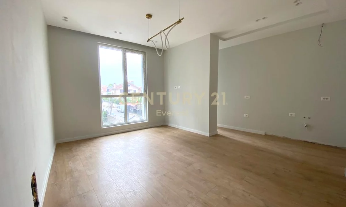 Shtepi me qera Apartament ne Tirane, 1+1, Mobilimi Bosh, pa mobiluar, Pagesa 400  Euro.