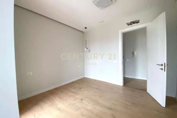 Shtepi me qera Apartament ne Tirane, 1+1, Mobilimi Bosh, pa mobiluar, Pagesa 400  Euro.