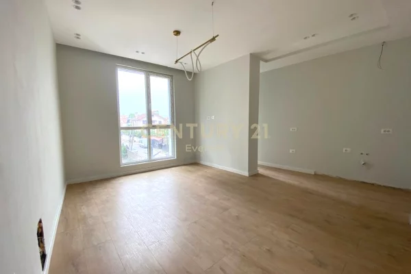 Shtepi me qera Apartament ne Tirane, 1+1, Mobilimi Bosh, pa mobiluar, Pagesa 400  Euro.