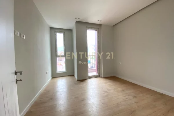 Shtepi me qera Apartament ne Tirane, 1+1, Mobilimi Bosh, pa mobiluar, Pagesa 400  Euro.