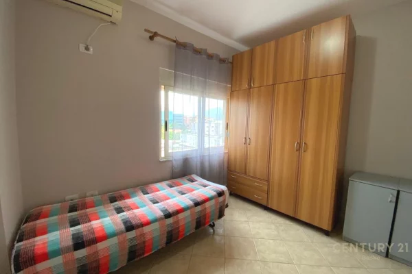 Shtepi me qera Apartament ne Tirane, 2+1, Mobilimi E mobiluar, Pagesa 650  Euro.