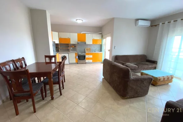Shtepi me qera Apartament ne Tirane, 2+1, Mobilimi E mobiluar, Pagesa 650  Euro.