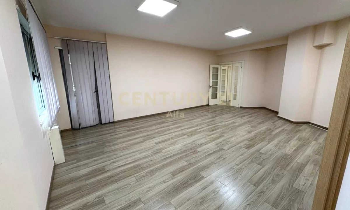 Shtepi me qera Apartament ne Tirane, 3+1, Mobilimi E mobiluar, Pagesa 1,500  Euro.