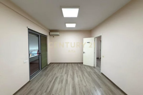 Shtepi me qera Apartament ne Tirane, 3+1, Mobilimi E mobiluar, Pagesa 1,500  Euro.