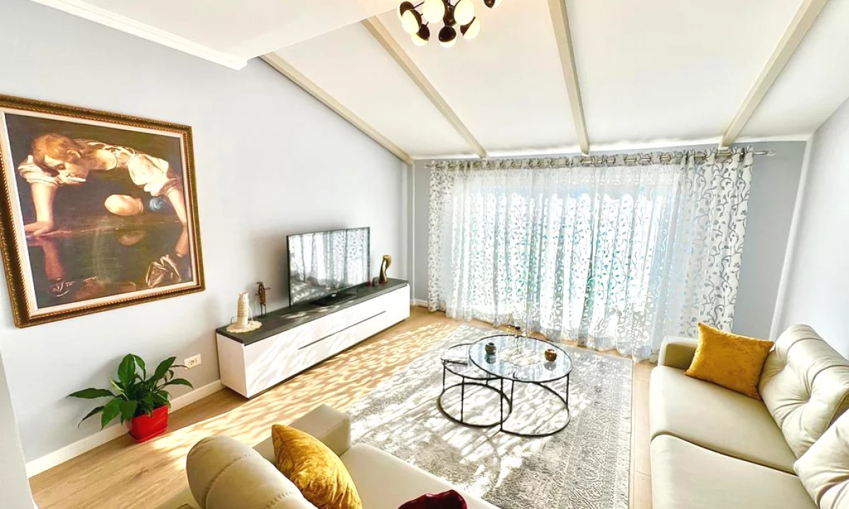 Shtepi me qera Apartament ne Tirane, 2+1, Mobilimi E mobiluar, Pagesa 1,000  Euro.