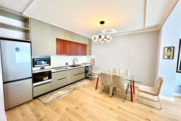 Shtepi me qera Apartament ne Tirane, 2+1, Mobilimi E mobiluar, Pagesa 1,000  Euro.