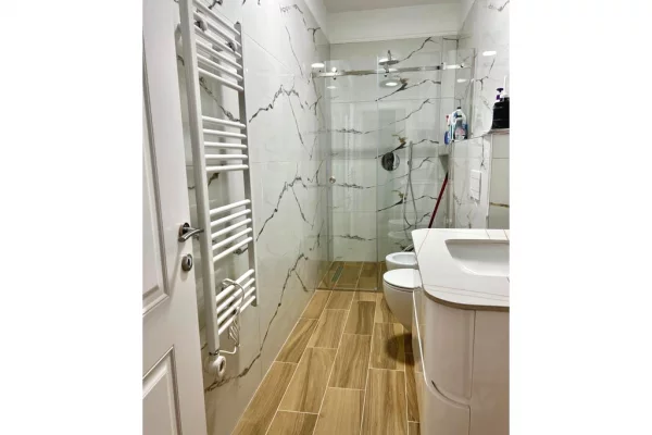 Shtepi me qera Apartament ne Tirane, 2+1, Mobilimi E mobiluar, Pagesa 1,000  Euro.